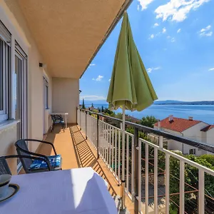Meri 2nd Floor Apartman
